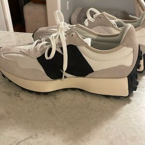 New Balance 327 Black and White size 9.5